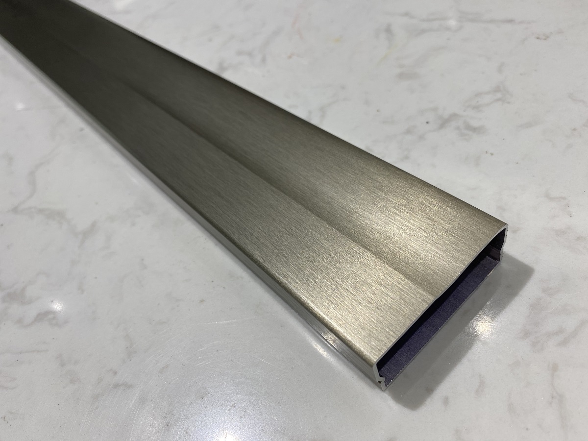 拉絲瓷泳淺香檳