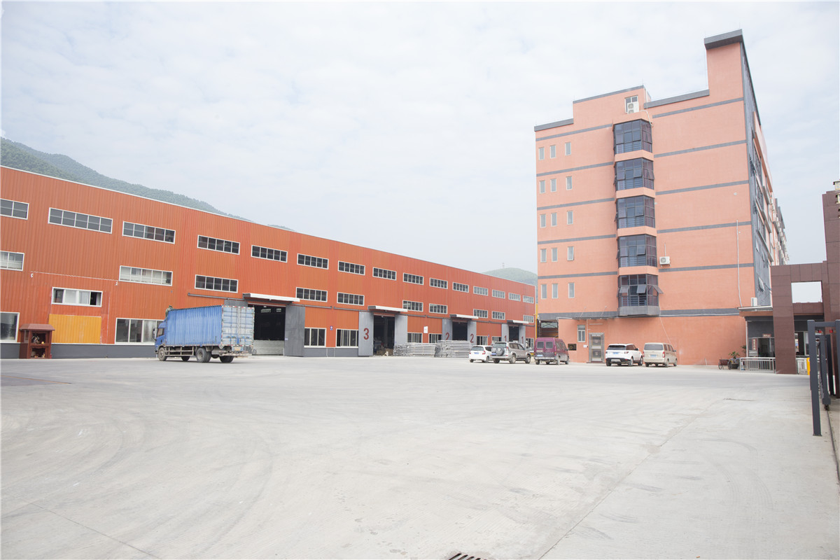 進(jìn)門側(cè)面